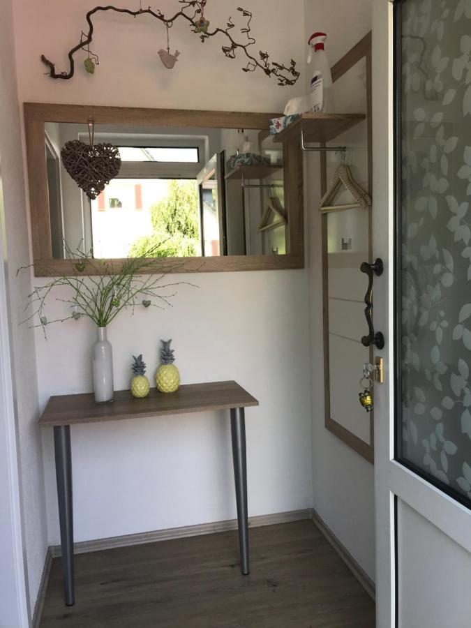Helenes Ferienwohnung auf dem Bauernhof - Lausitzer Seenland Lauta Exterior foto