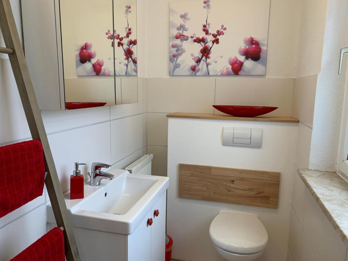 Helenes Ferienwohnung auf dem Bauernhof - Lausitzer Seenland Lauta Exterior foto